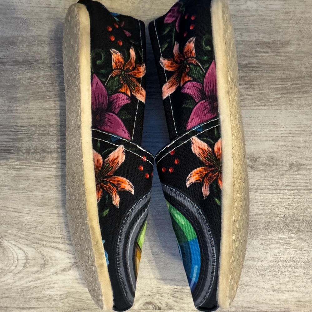 Colorful Camera Loafers - Picture 2 of 3